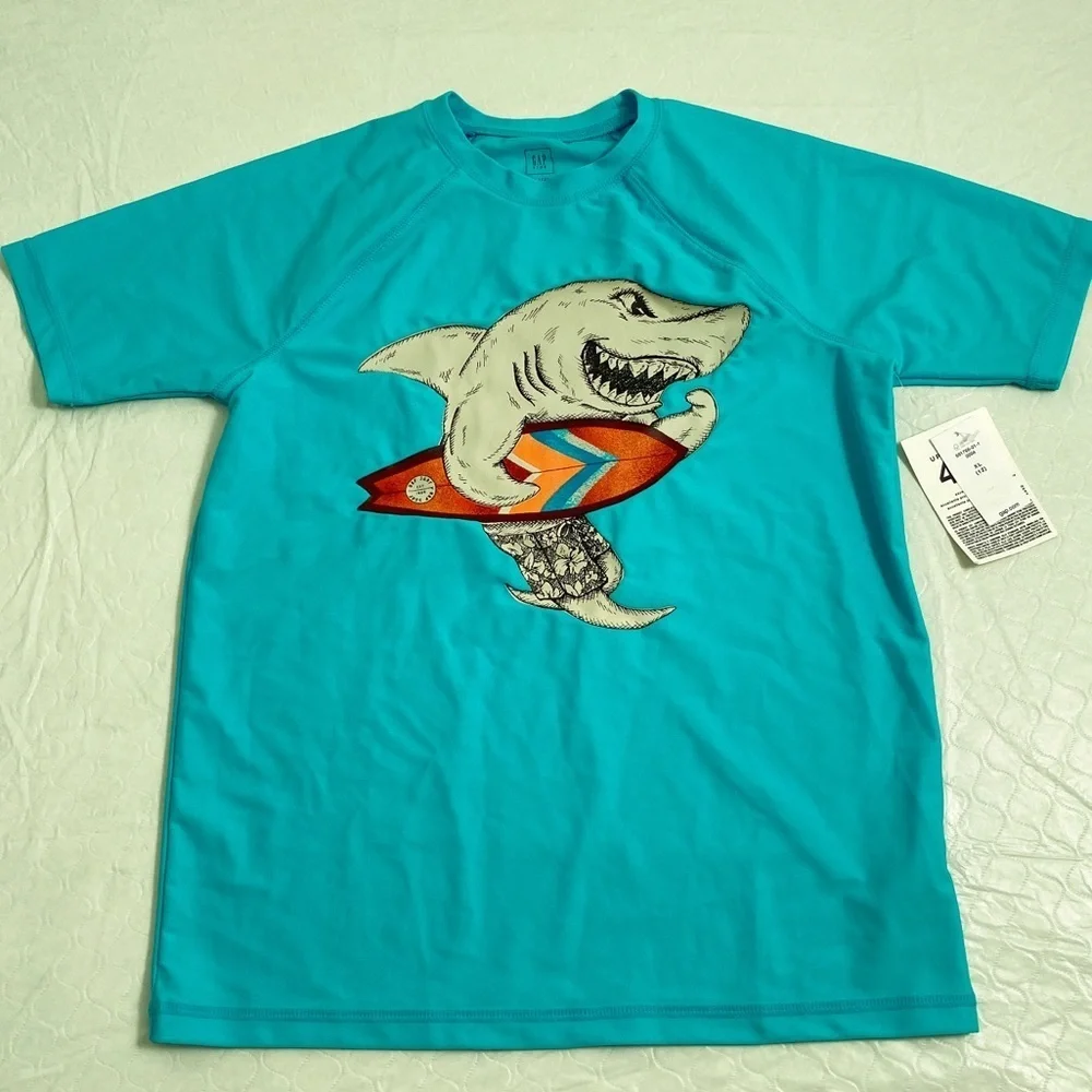 Gap aqua crew neck short sleeve shark graphic rash guard XL = 12
